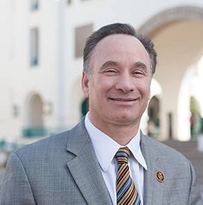 Elliot Hirshman